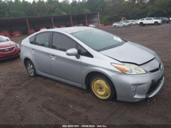  Salvage Toyota Prius