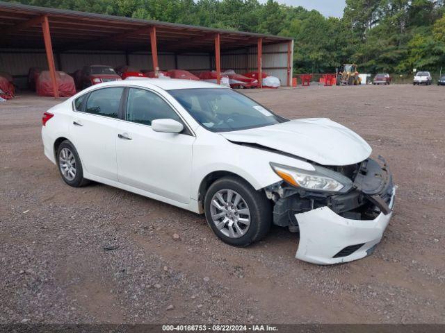  Salvage Nissan Altima