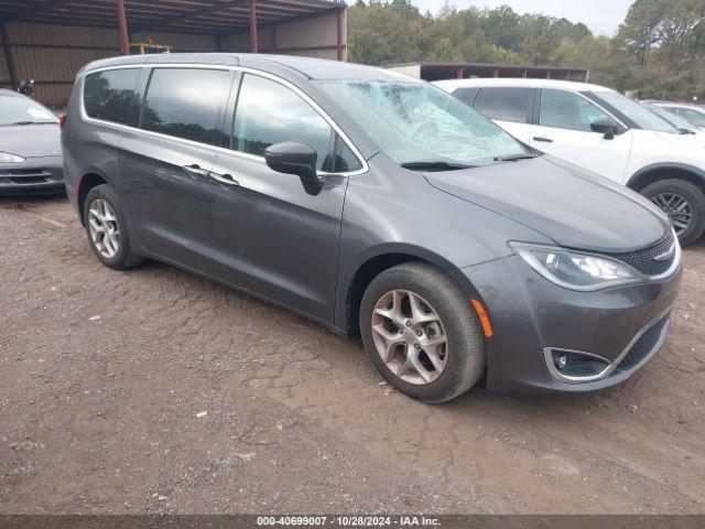  Salvage Chrysler Pacifica