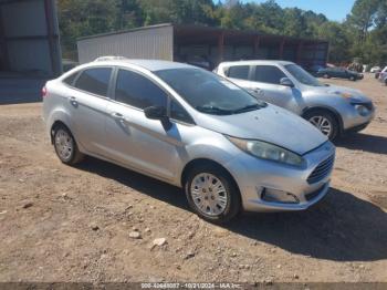  Salvage Ford Fiesta