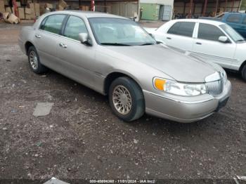  Salvage Lincoln Towncar