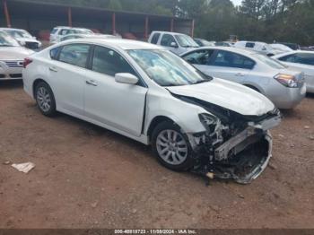  Salvage Nissan Altima