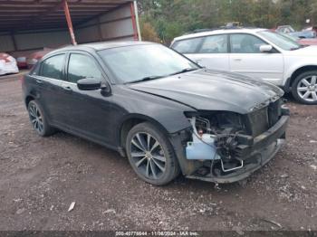  Salvage Chrysler 200