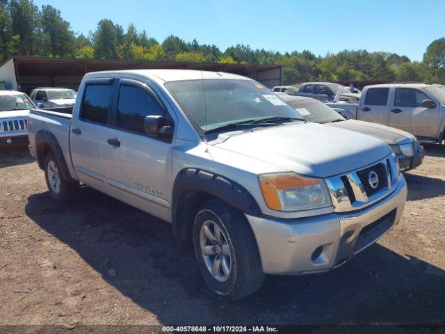  Salvage Nissan Titan