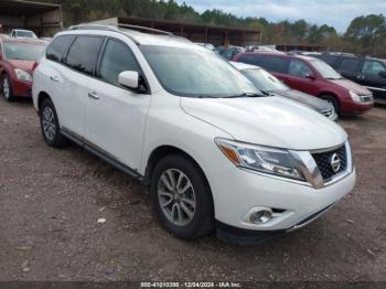  Salvage Nissan Pathfinder