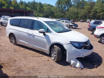  Salvage Chrysler Voyager