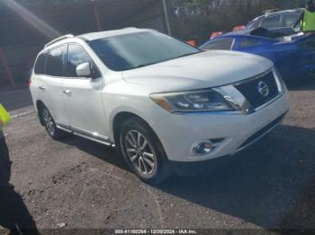  Salvage Nissan Pathfinder