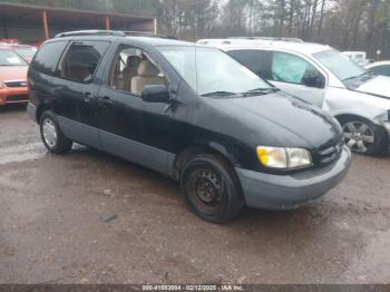  Salvage Toyota Sienna