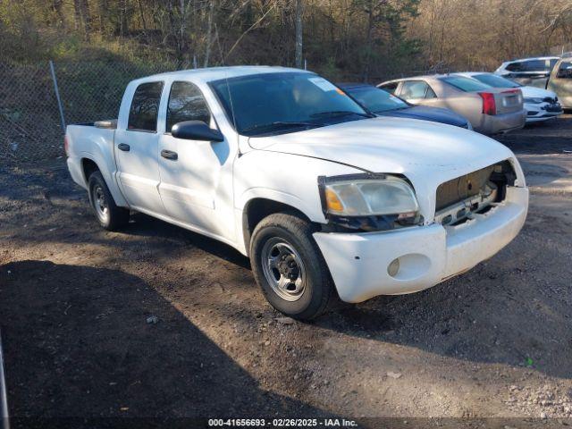  Salvage Mitsubishi Raider