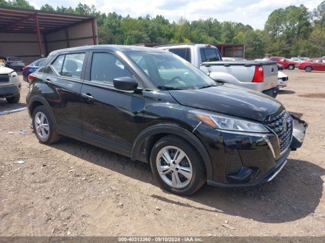  Salvage Nissan Kicks