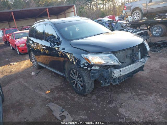  Salvage Nissan Pathfinder