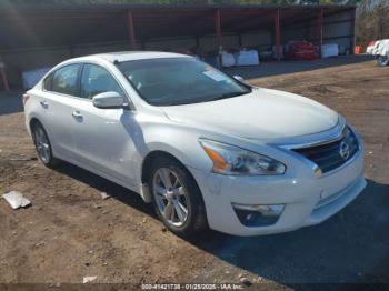  Salvage Nissan Altima