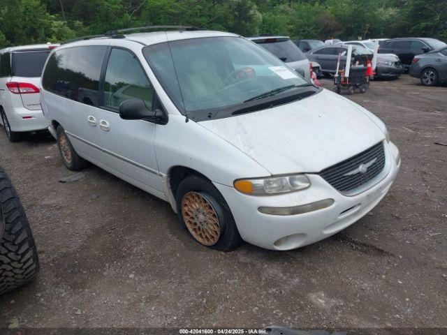  Salvage Chrysler Town & Country