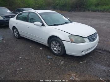  Salvage Nissan Altima
