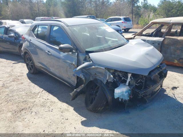 Salvage Nissan Kicks