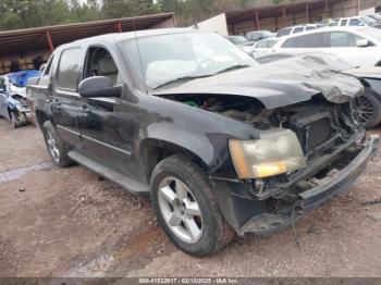  Salvage Chevrolet Avalanche 1500
