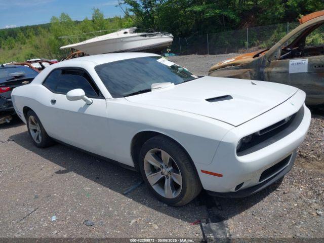  Salvage Dodge Challenger