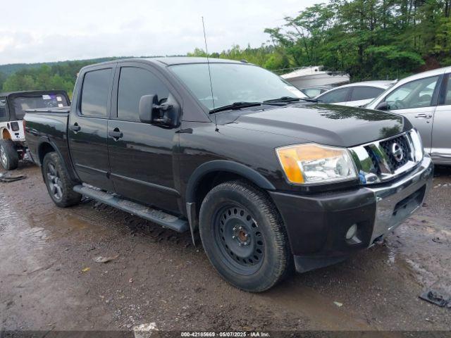  Salvage Nissan Titan