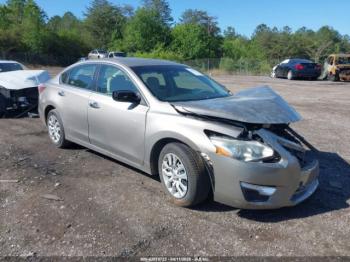  Salvage Nissan Altima