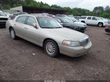  Salvage Lincoln Towncar