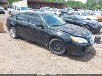  Salvage Chrysler 200