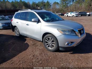  Salvage Nissan Pathfinder