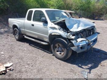  Salvage Toyota Tacoma