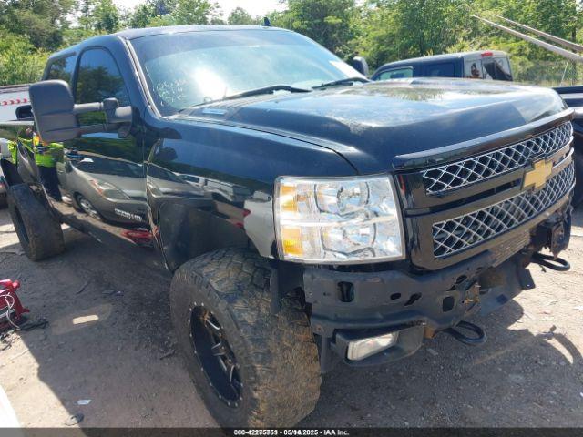 Salvage Chevrolet Silverado 2500