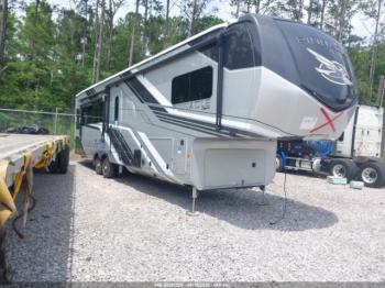  Salvage Jayco Pinnacle