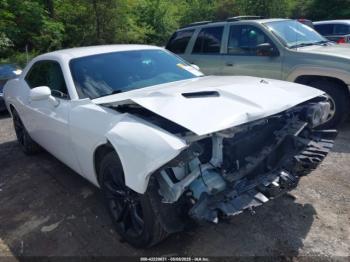  Salvage Dodge Challenger