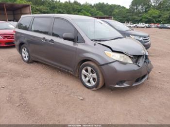 Salvage Toyota Sienna