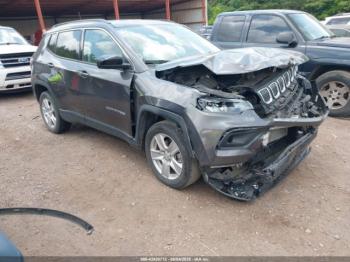  Salvage Jeep Compass