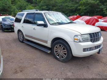  Salvage Lincoln Navigator