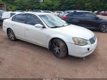  Salvage Nissan Altima