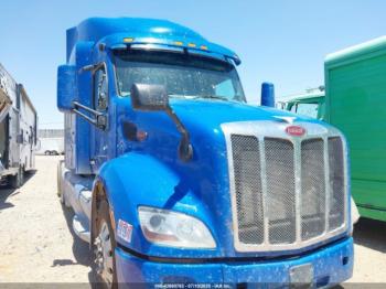  Salvage Peterbilt 579
