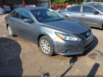  Salvage Nissan Altima
