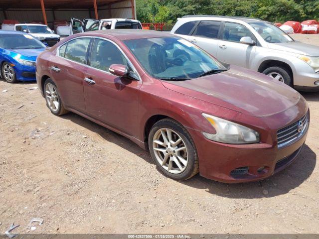  Salvage Nissan Maxima