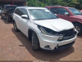  Salvage Toyota Highlander