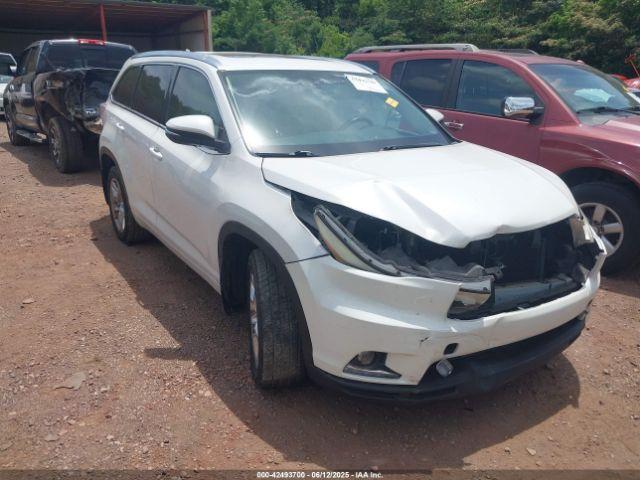  Salvage Toyota Highlander
