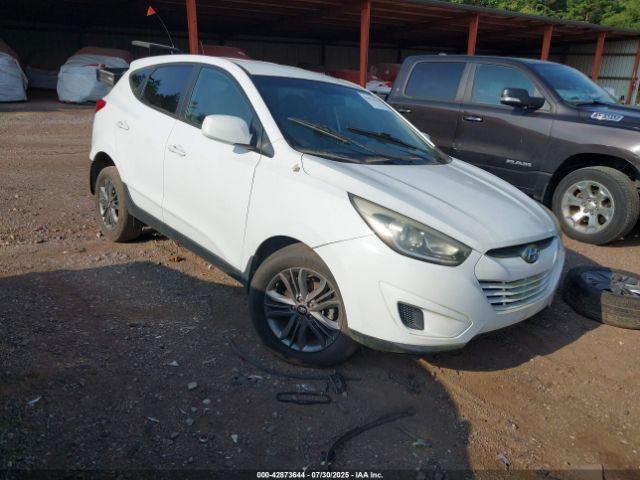  Salvage Hyundai TUCSON