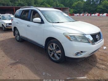  Salvage Nissan Pathfinder