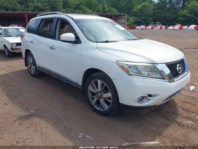  Salvage Nissan Pathfinder