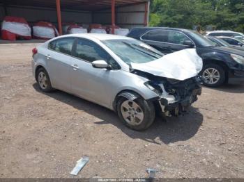  Salvage Kia Forte