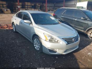  Salvage Nissan Altima
