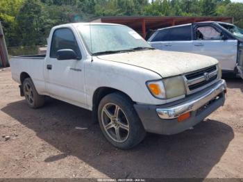  Salvage Toyota Tacoma