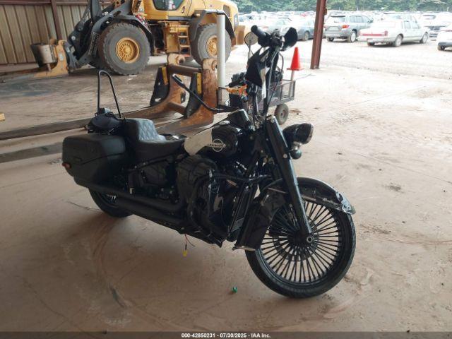  Salvage Harley-Davidson Flhcs