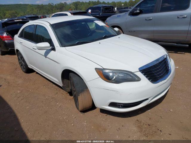  Salvage Chrysler 200