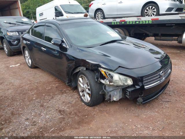  Salvage Nissan Maxima