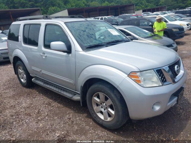  Salvage Nissan Pathfinder