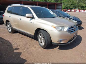  Salvage Toyota Highlander